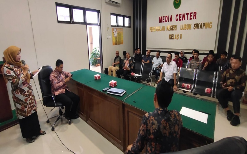 Sosialisasi PERMA dan SK KMA dengan Pihak Eksternal