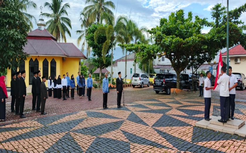 Upacara Hari Lahir Pancasila 2025 PN Lubuk Sikaping