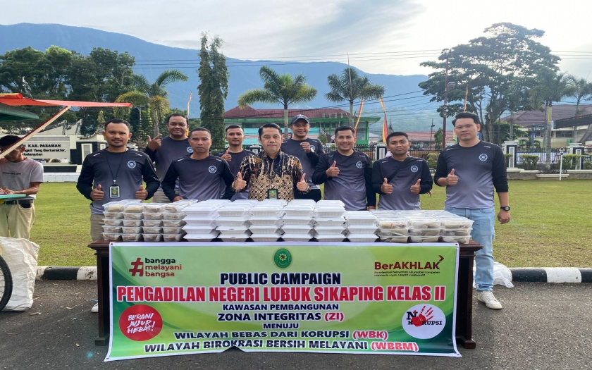 PN Lubuk Sikaping Gelar Public Campaign ZI pada HUT Pasaman